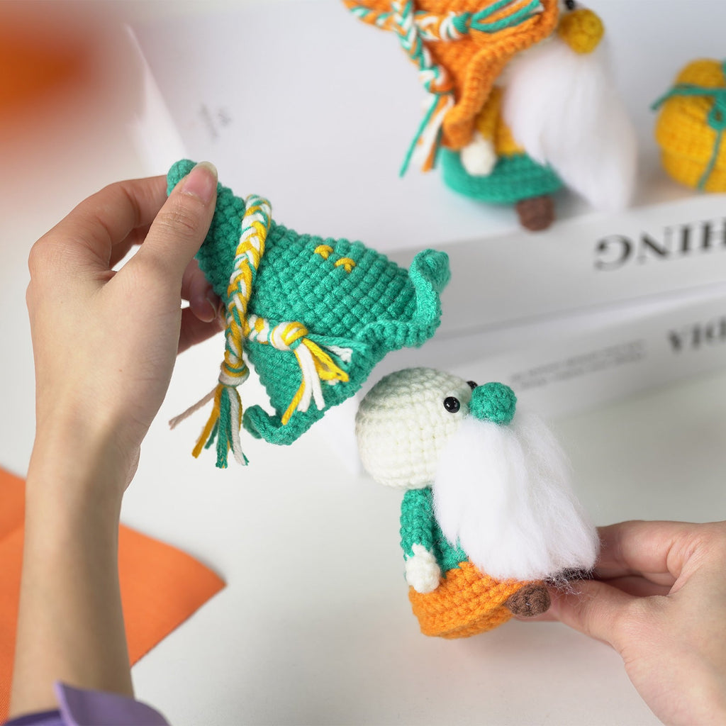 Gnomes Amigurumi DIY Crochet Kit